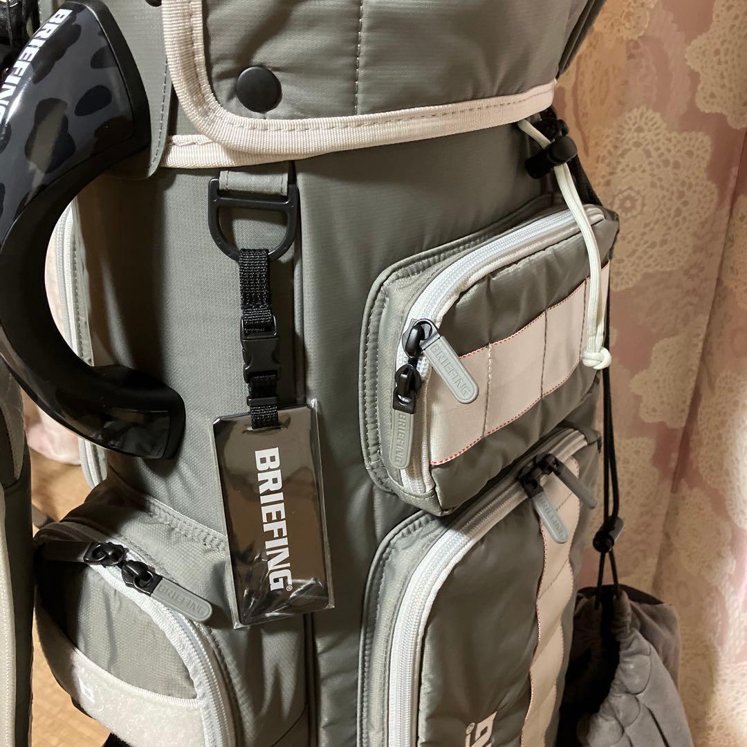 【美品】ブリーフィング キャディバッグ CR-6 #3 2025年　L.GRAY