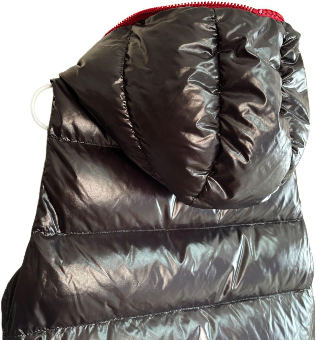 デュベティカ DUVETICAフード付きダウンベスト サイズ40