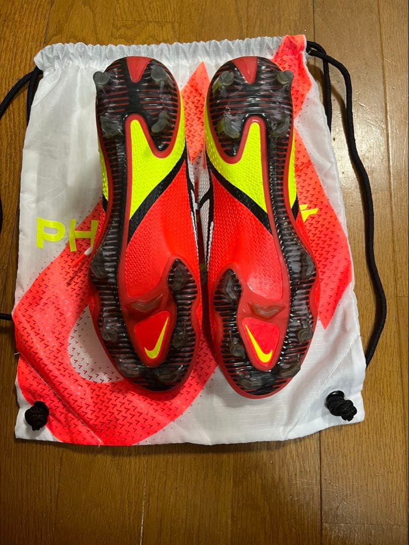 Nike Phantom GT スパイク ホワイト/レッド/イエロー【希少】