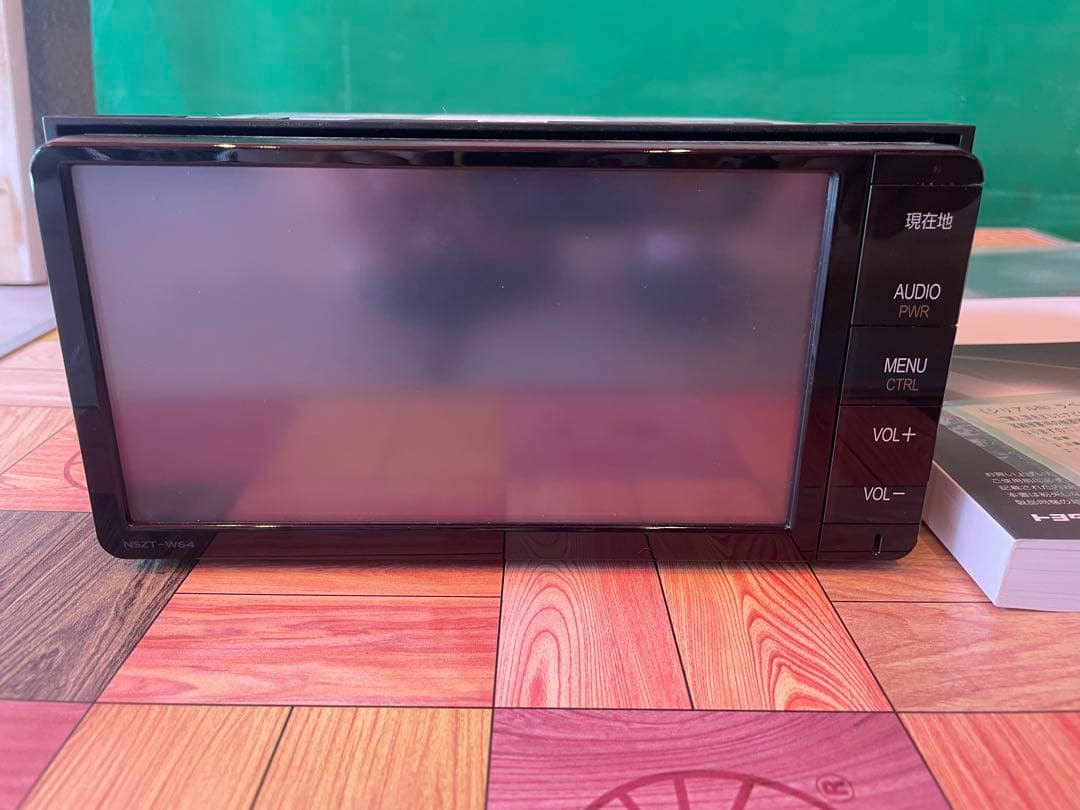 トヨタ純正ナビ　NSZT-W64 テレビキット付き