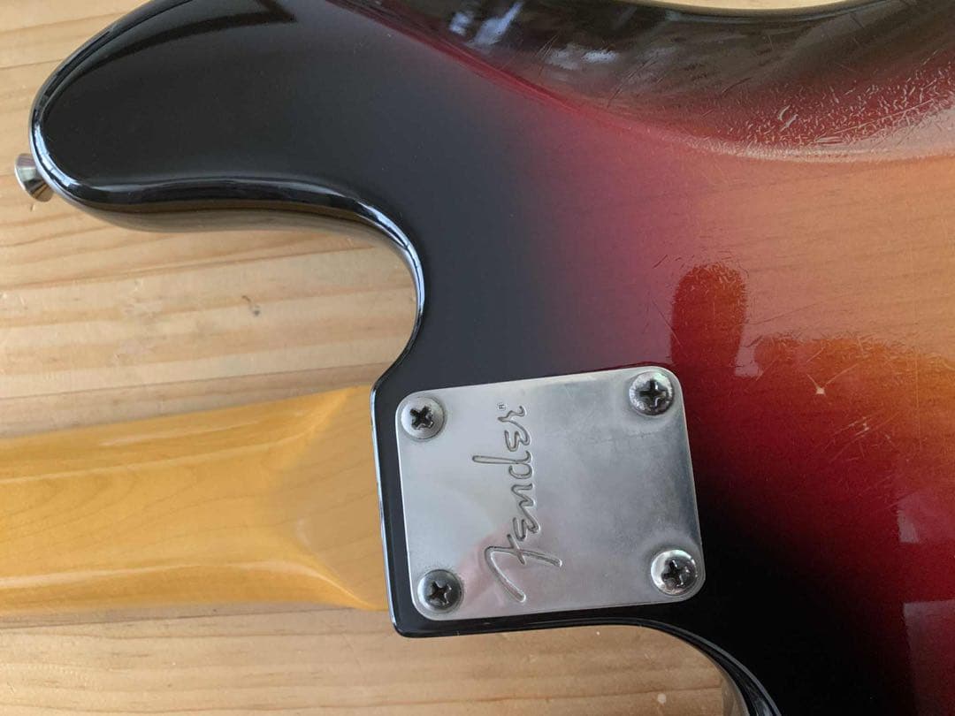 【出品1/20まで】Fender Jazz Bassエレキベース ケース付