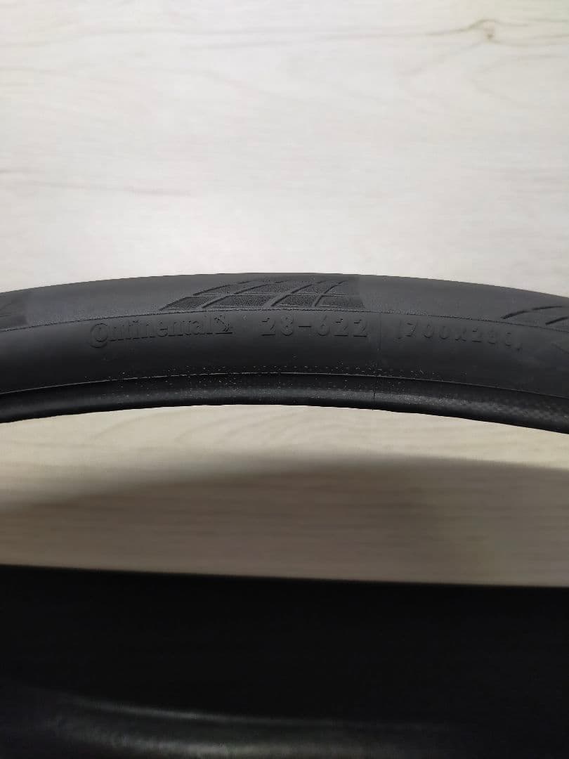 走行わずか　GP5000 700X28c クリンチャータイヤ