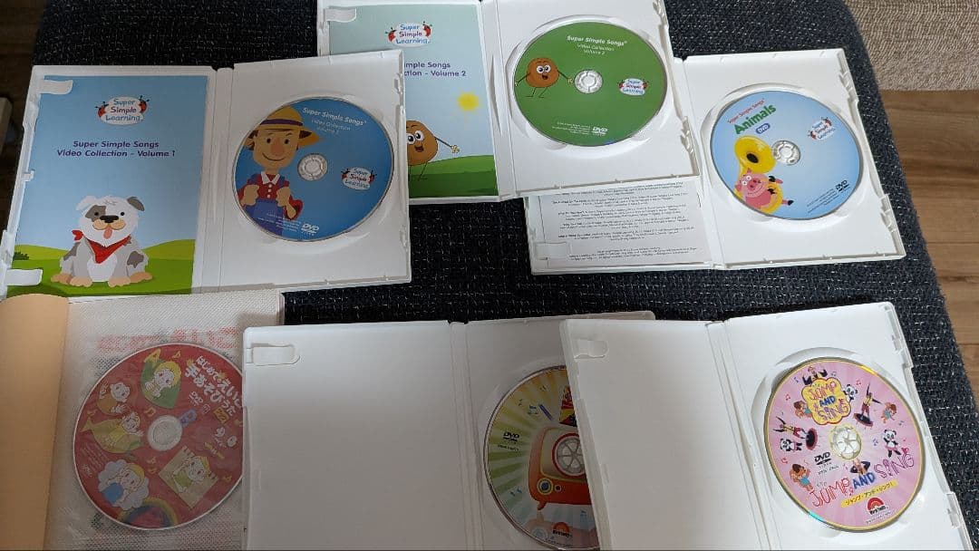 Super Simple Songs・JUMP AND SING他DVDセット