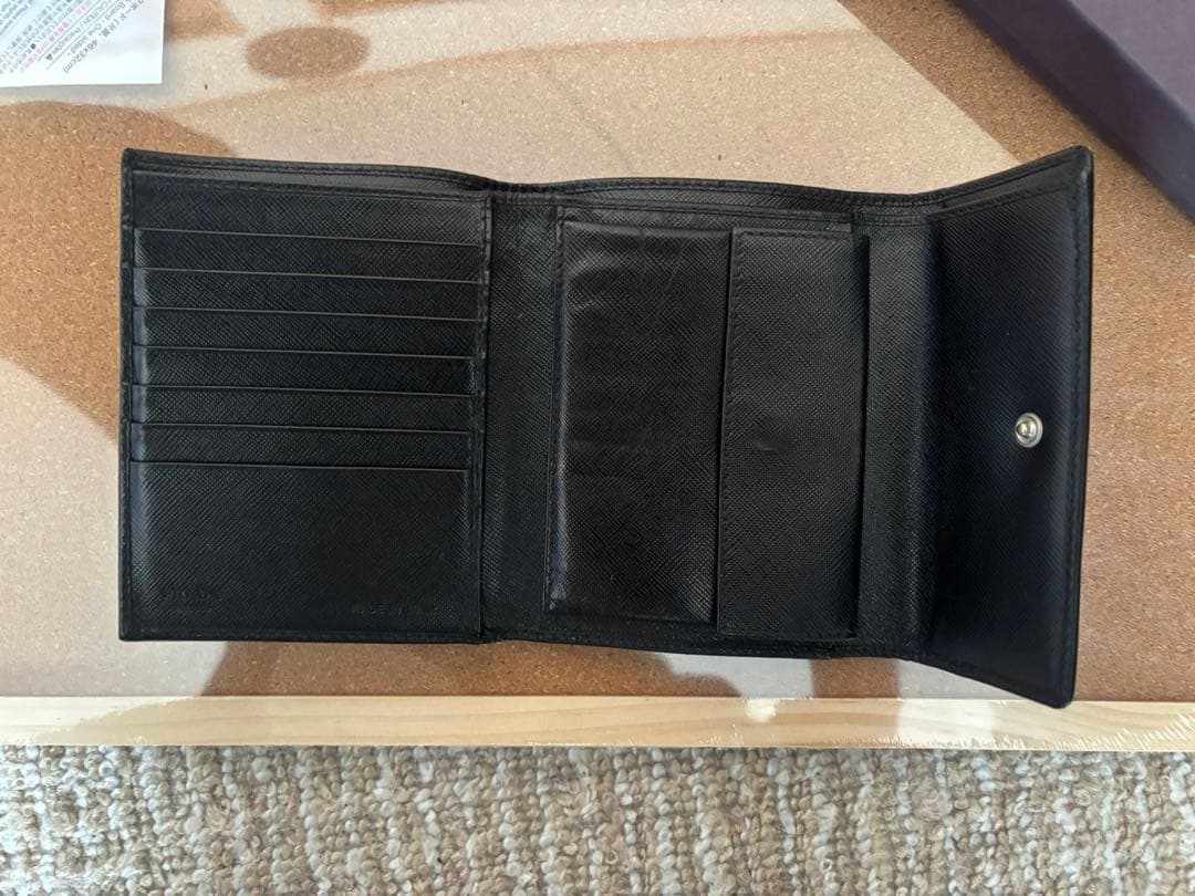 プラダ 財布 サフィアーノ レザー 牛革 PRADA ウォレット 三つ折り