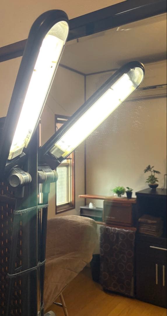 可動式ライト付き ドレッサー 化粧台　メイク台 ブラック スリム