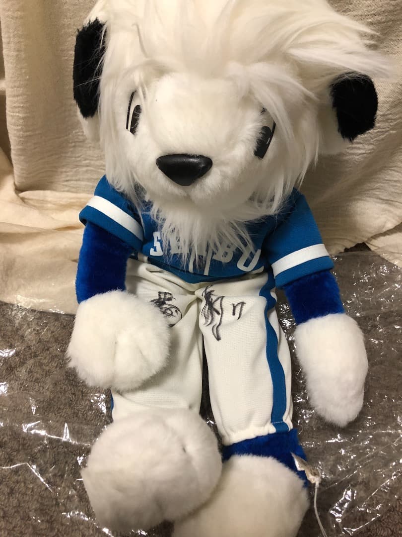 西武ライオンズのサイン入りぬいぐるみ