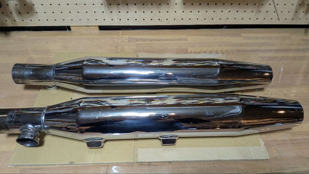 北米マフラー　スポーツスター　ハーレーダビッドソン　16mmパンチアウト