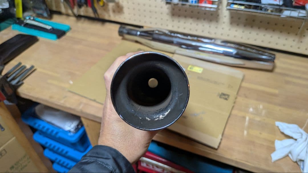 北米マフラー　スポーツスター　ハーレーダビッドソン　16mmパンチアウト