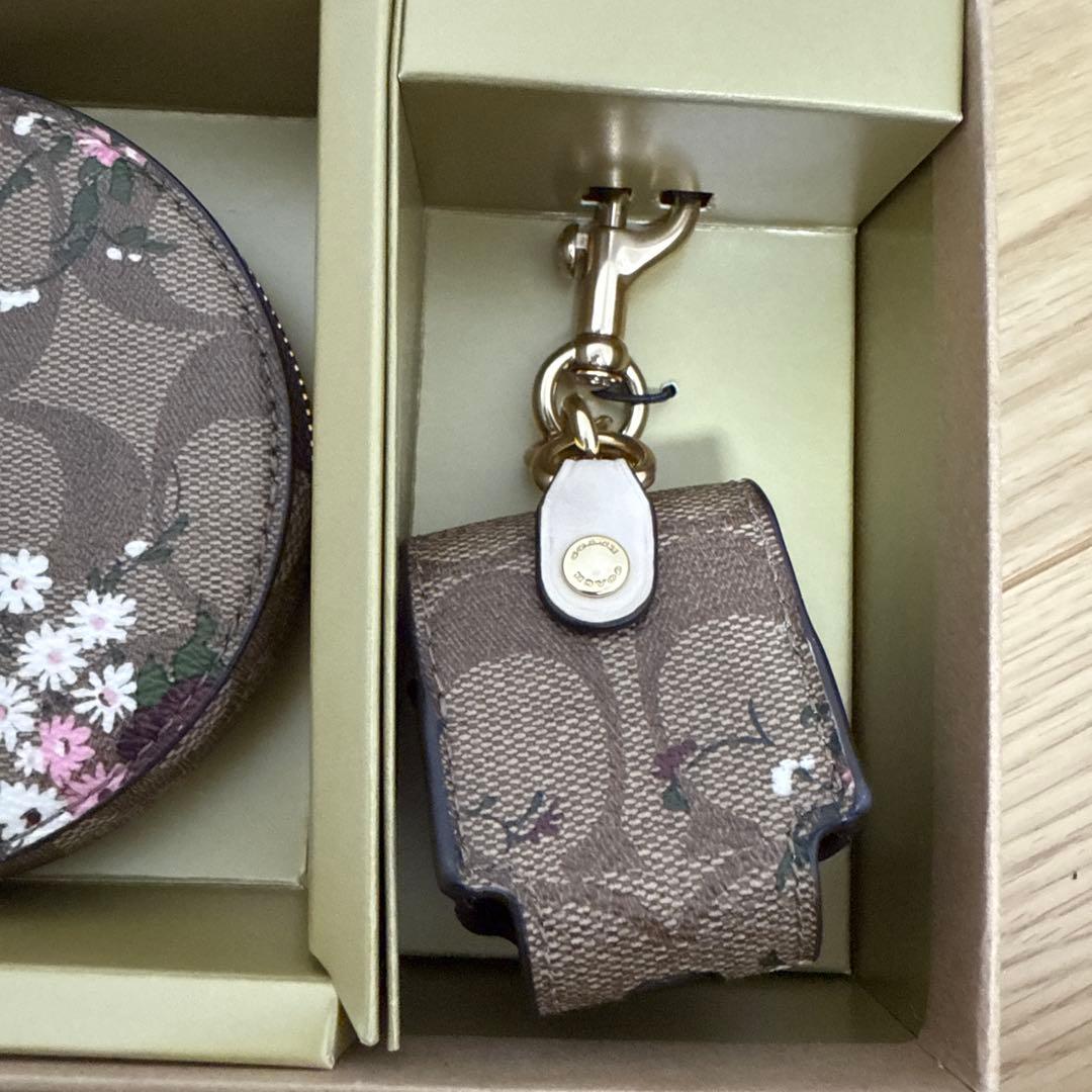 COACH ケース 小銭入れ シグネチャー 丸型　iPodケース　セット