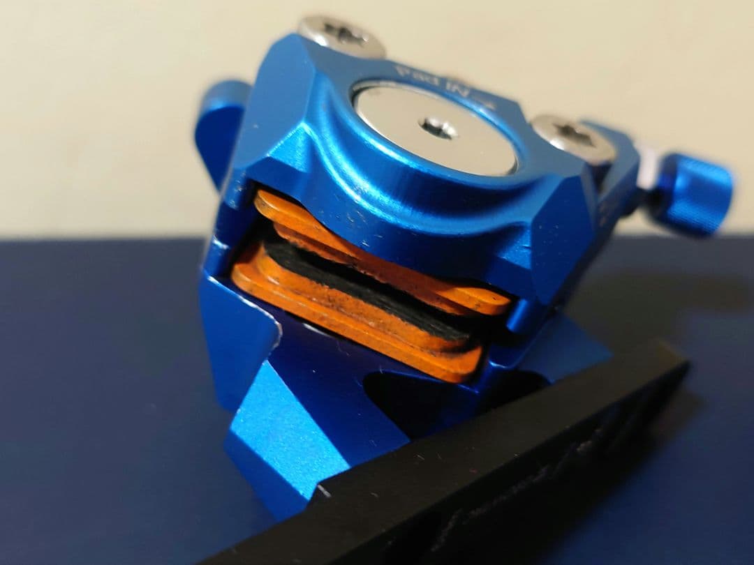 GROWTAC EQUAL 機械式ディスクブレーキキャリパー（ブルー）