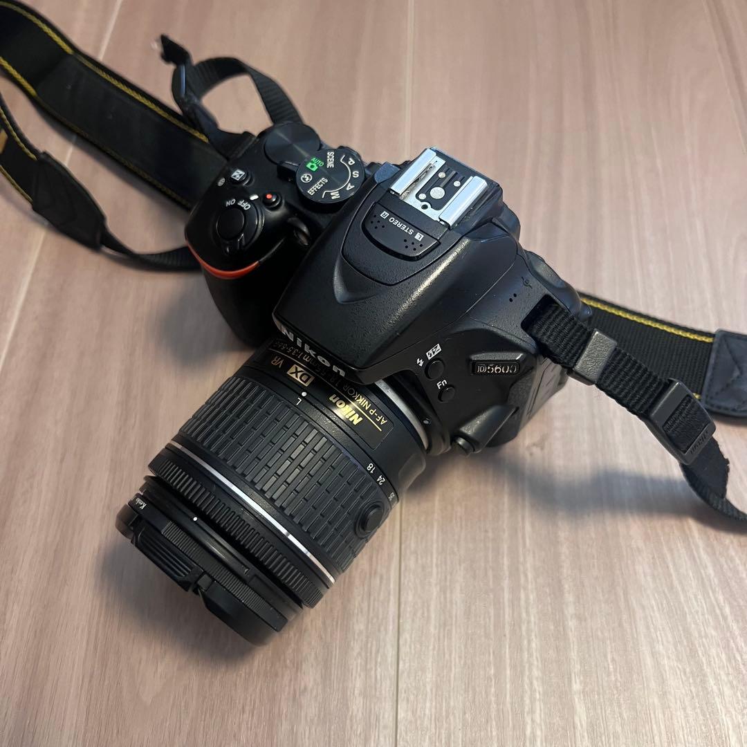 【動作良好】Nikon D5600 レンズキット＋単焦点レンズ