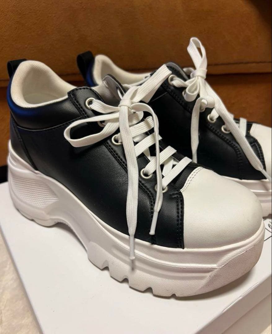 あみさん スニーカー Lサイズ