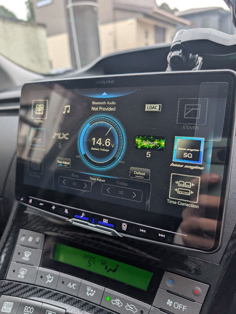 アルパイン　ALPINE　ディスプレイオーディオ DAF9Z　保護フィルム貼り