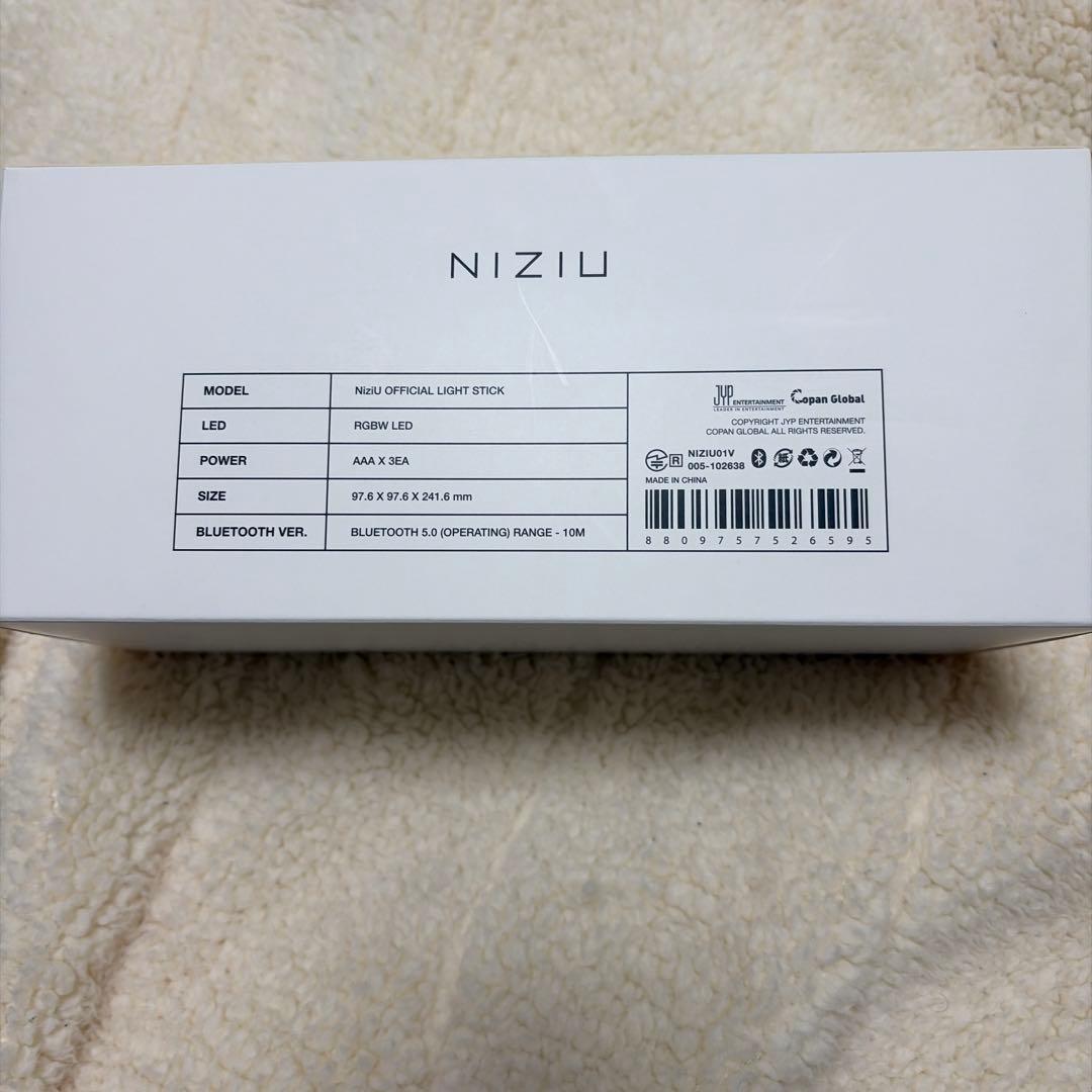 niziu ペンライト　目立つ傷なし