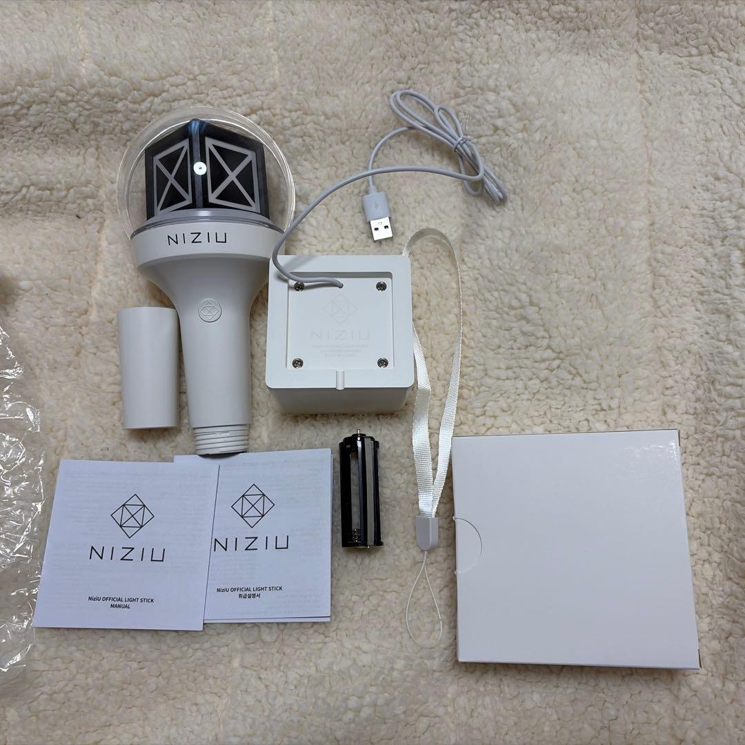 niziu ペンライト　目立つ傷なし