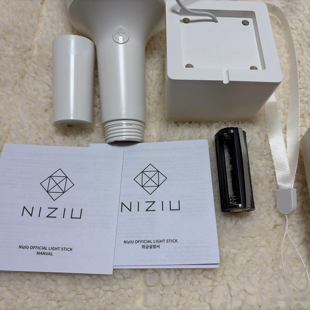 niziu ペンライト　目立つ傷なし