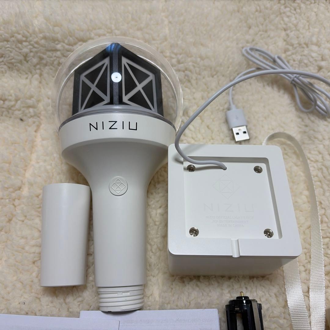 niziu ペンライト　目立つ傷なし