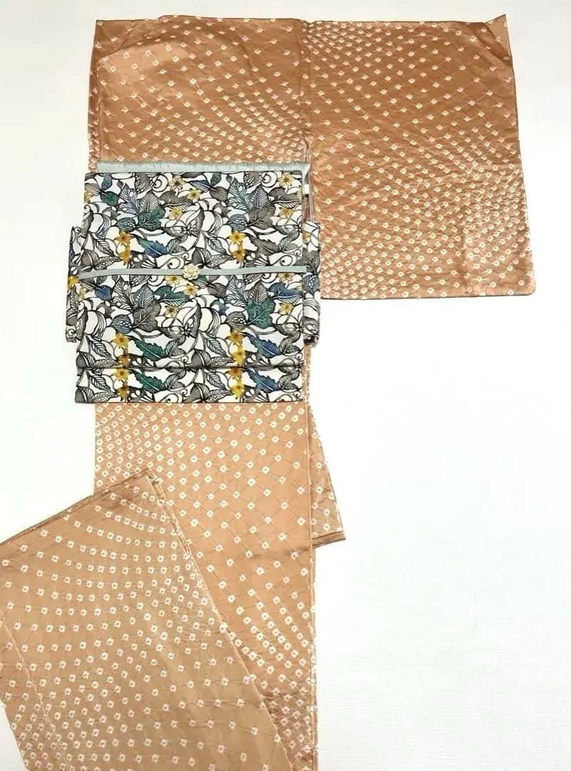 かなちん【美品】正絹 吉祥文 絞り 小紋 袷 着物