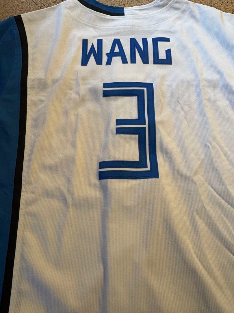 北海道日本ハムファイターズ ユニフォーム　M 王 柏融　ワン ボーロン