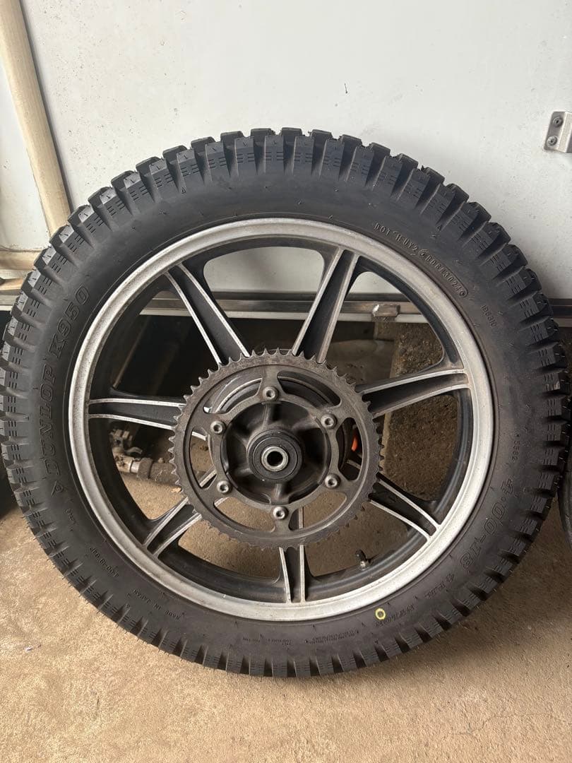 sr400 2H6 キャストホイール前後　F19. R18