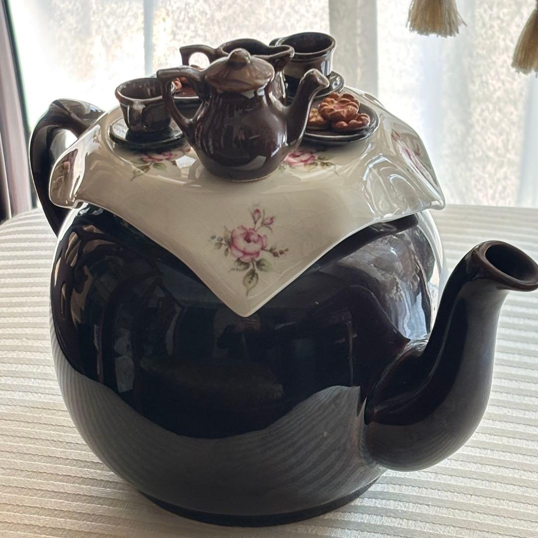 英国製　カーデュー コレクタブルティーポット　　ブラウン・ベティ