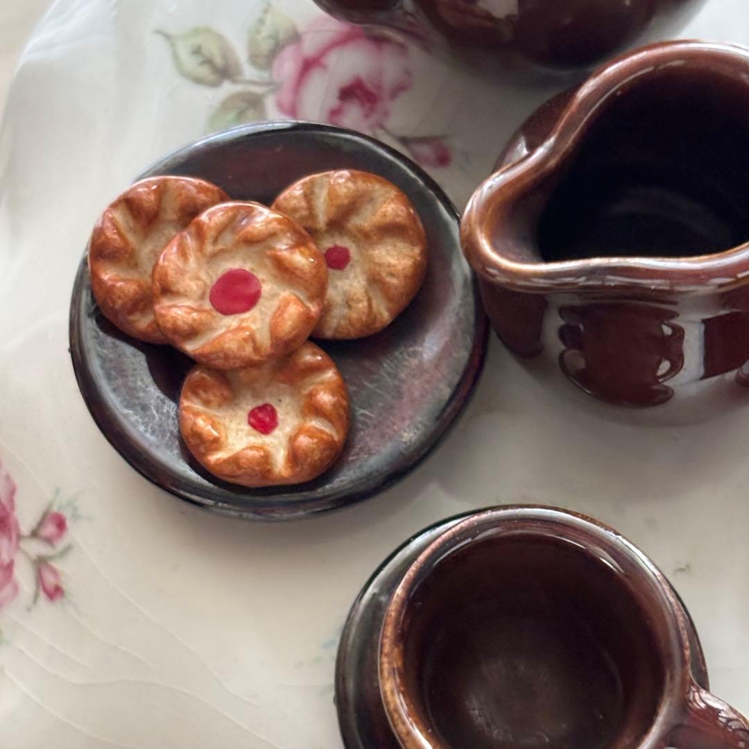 英国製　カーデュー コレクタブルティーポット　　ブラウン・ベティ