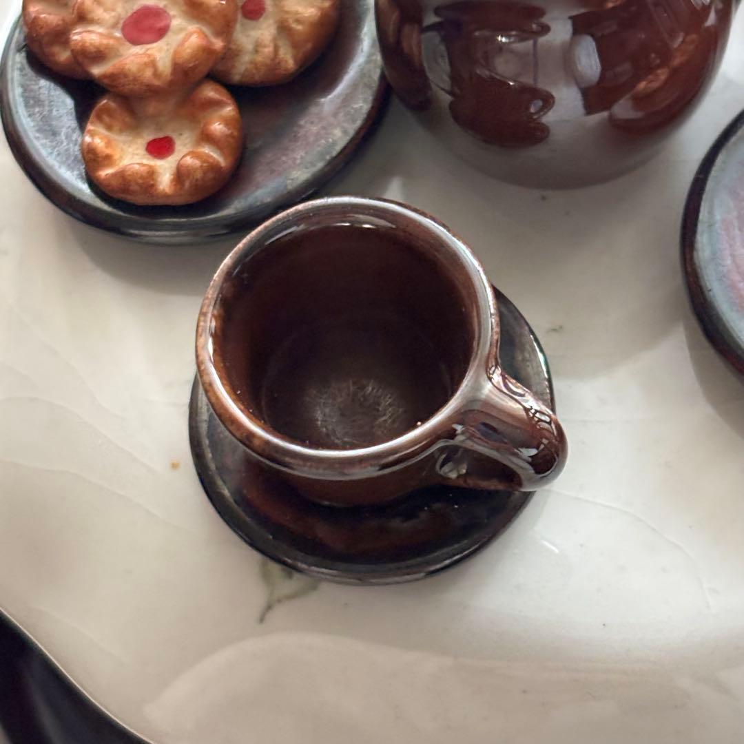 英国製　カーデュー コレクタブルティーポット　　ブラウン・ベティ