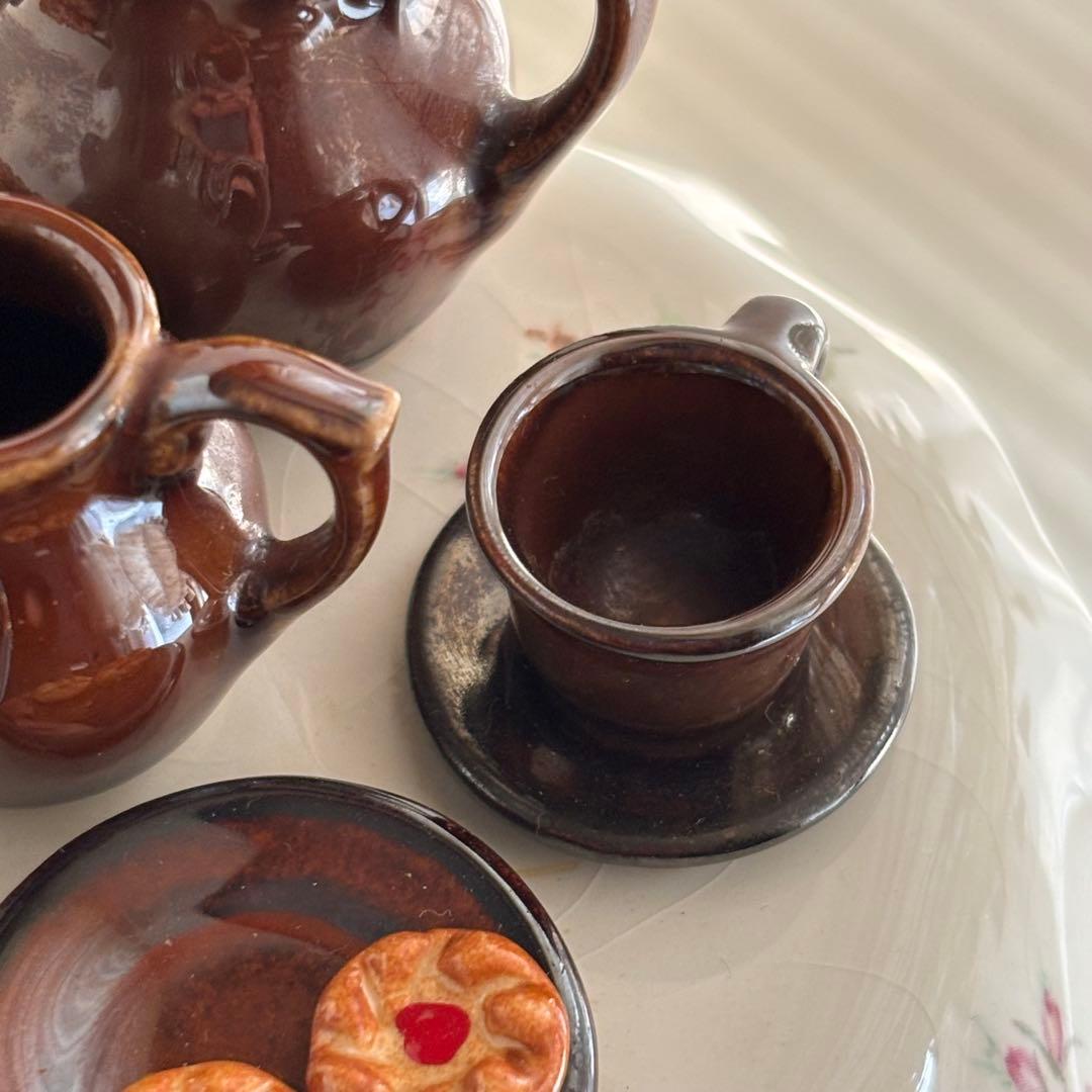 英国製　カーデュー コレクタブルティーポット　　ブラウン・ベティ