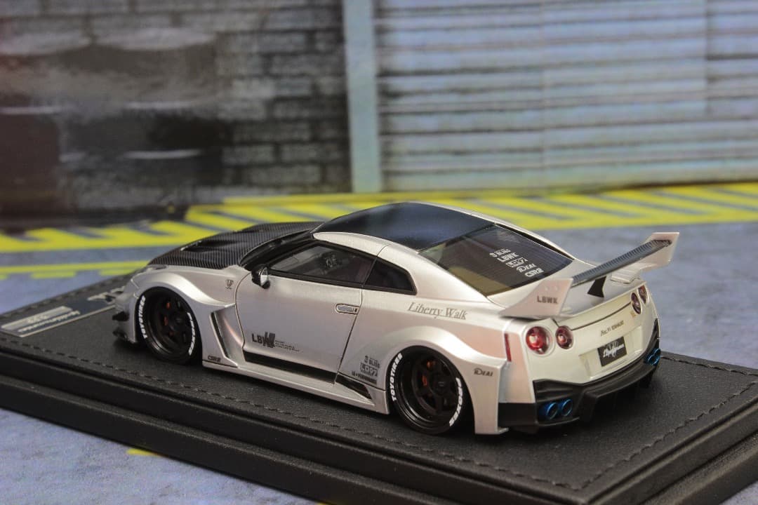 【最終価格】イグニッションモデル　1/43日産35GT-RR Silver