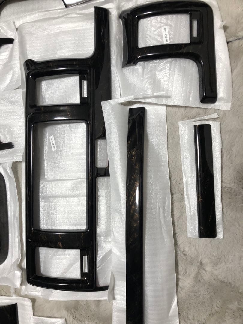 ハイエース インテリアパネル マホガニー 14個