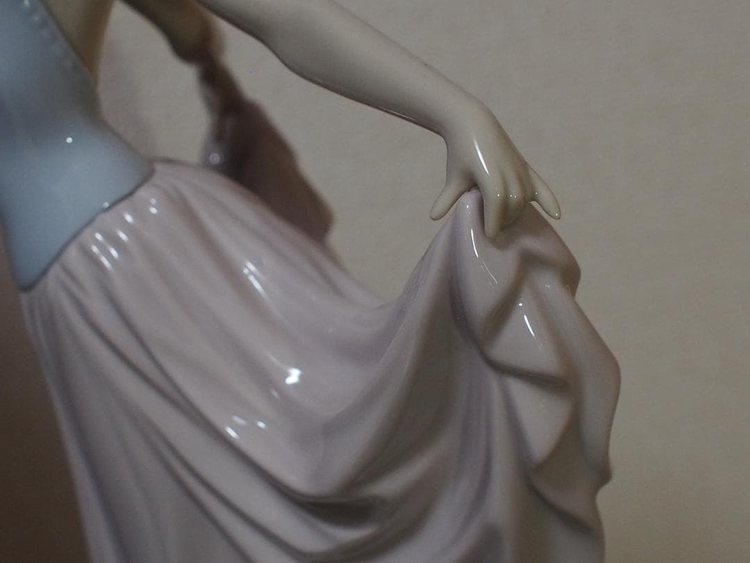 ◆ LLADRO リヤドロ 　踊る少女（ノーマルバージョン）　美品