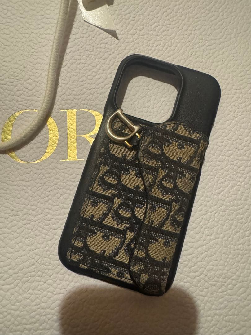 【ぶーちゃん】dior携帯ケースiphone15pro