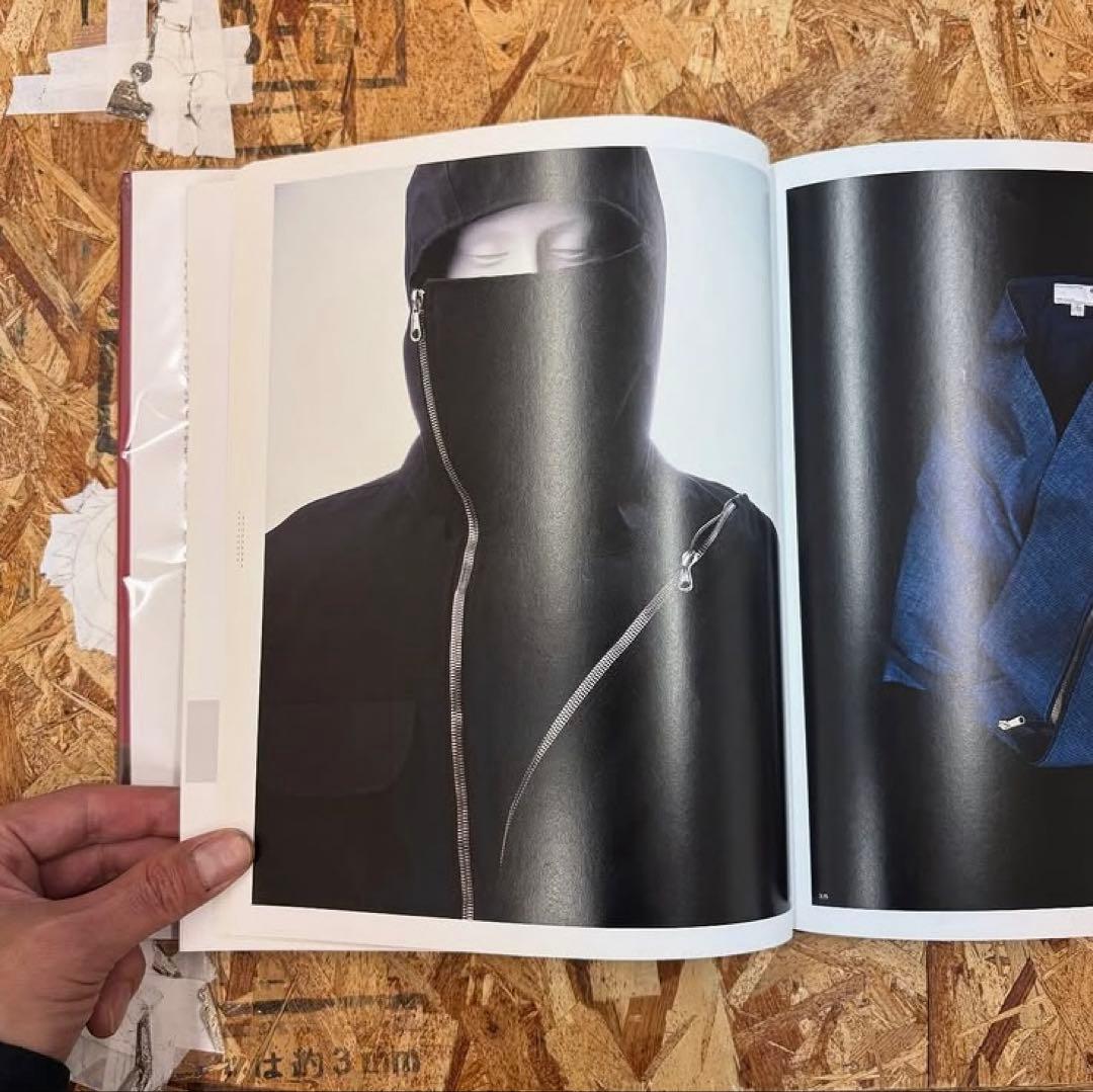 アンドリュー・ボルトン: THE SUPERMODERN WARDROBE