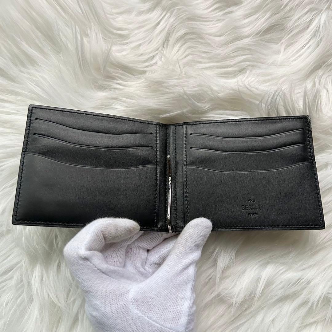 ✨未使用✨ベルルッティ　フィギュア　スクリット　マネークリップ　パープル　革