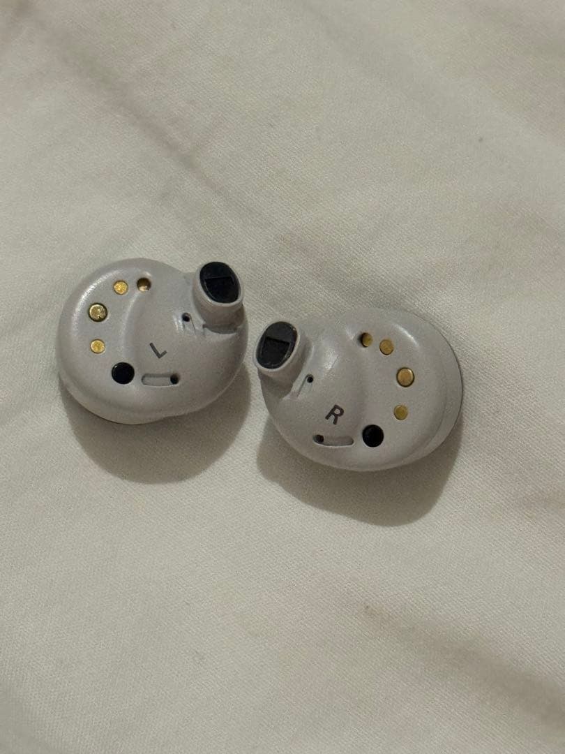 Technics EAH-AZ100 シルバー　ジャンク