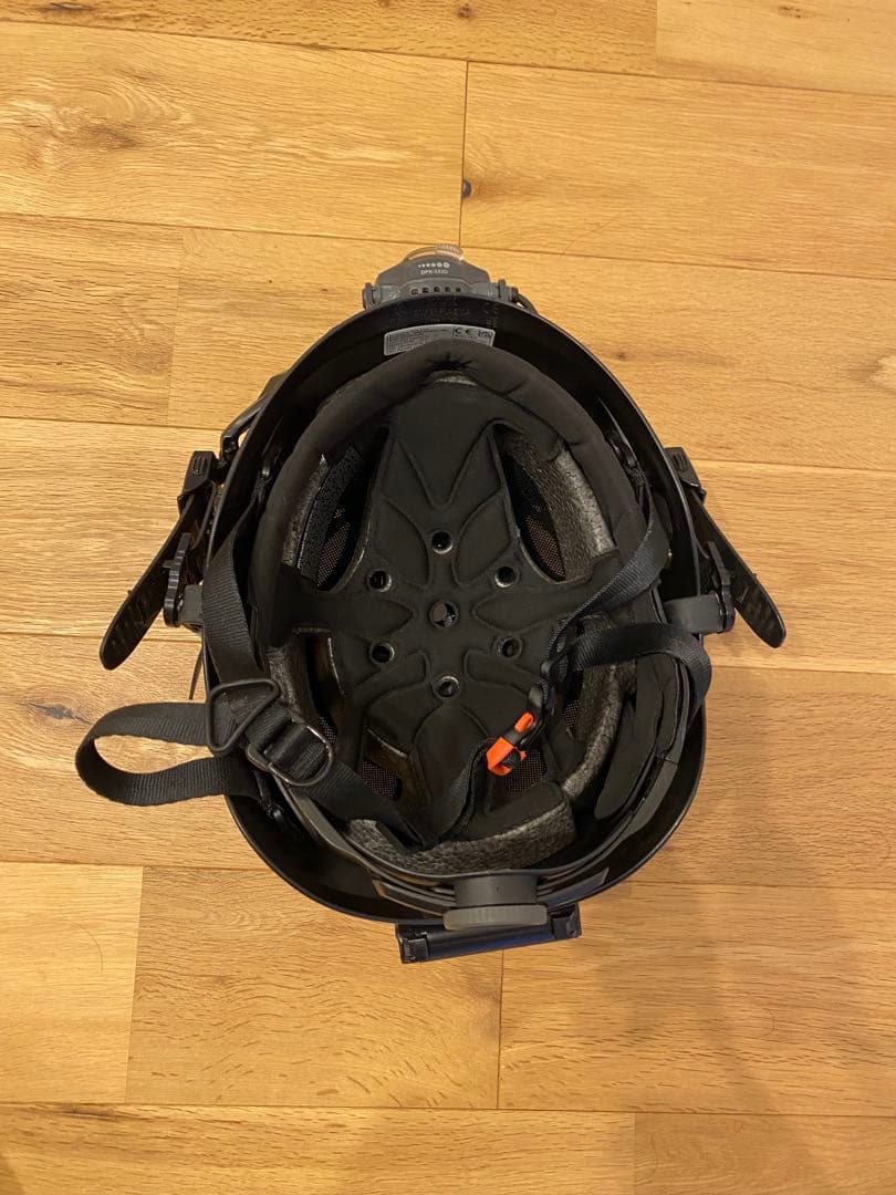 KASK ヘルメット ゴーグル　ライト　付けます