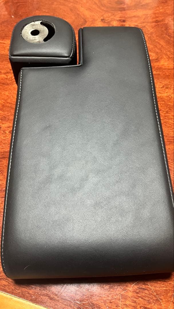 トヨタ　ヴォクシー 　ノア90系 ワイドコンソールアームレスト