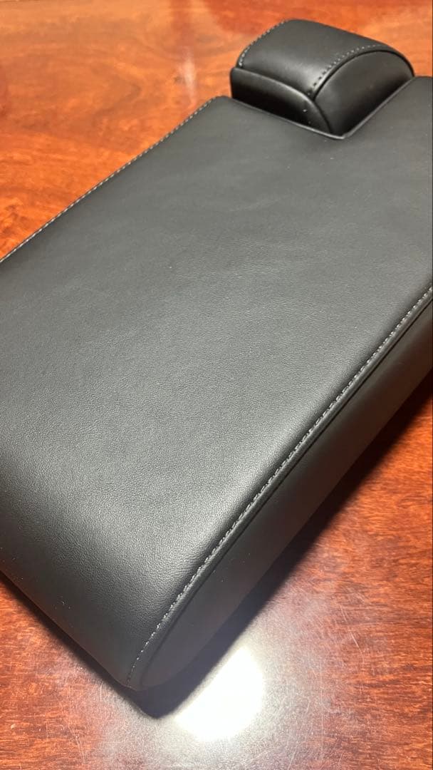 トヨタ　ヴォクシー 　ノア90系 ワイドコンソールアームレスト