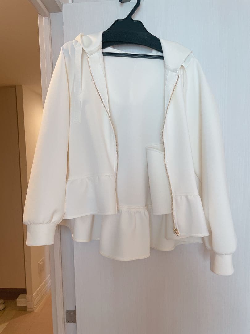 m*9様 アナイ　ダブル　ジャージーパーカー　フリルパーカー