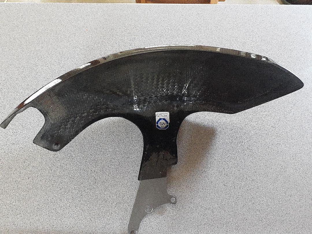 たびさん専用Ilmbergerカーボンファイバーリアフェンダー