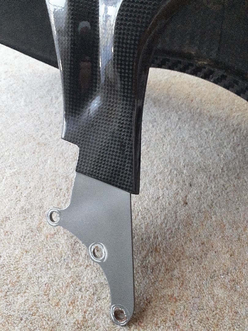 たびさん専用Ilmbergerカーボンファイバーリアフェンダー