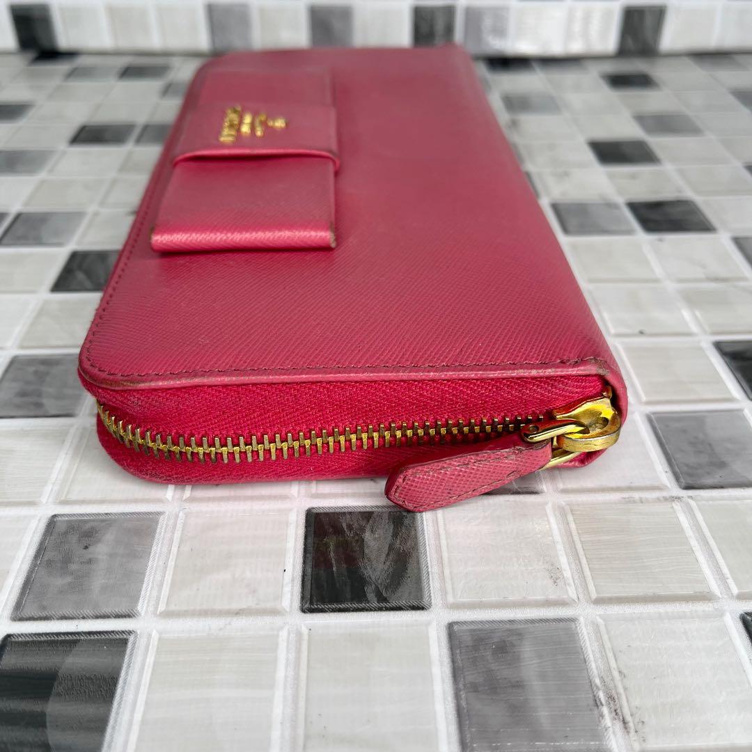 PRADA プラダ 長財布　ラウンドファスナー