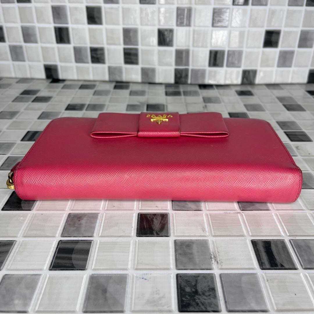 PRADA プラダ 長財布　ラウンドファスナー