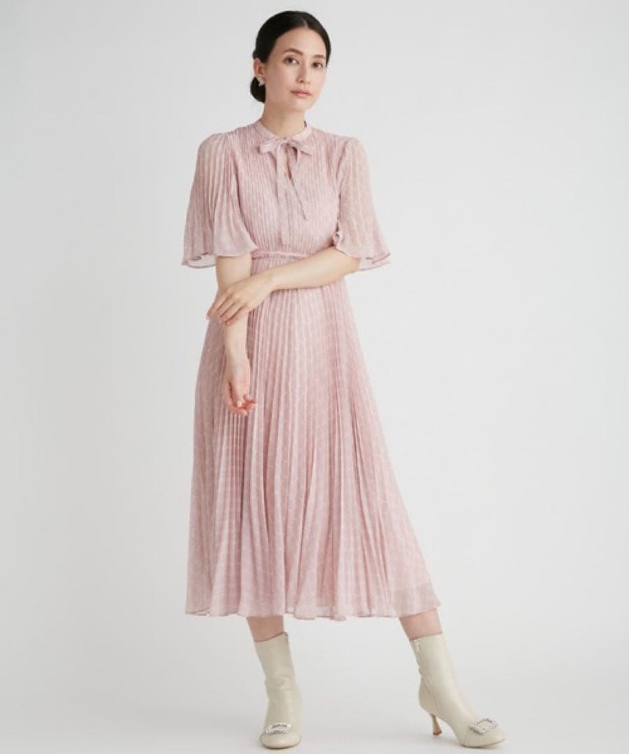 パ*ダ様 CELFORD セルフォード ピンクプリーツロングワンピース　橋本環奈
