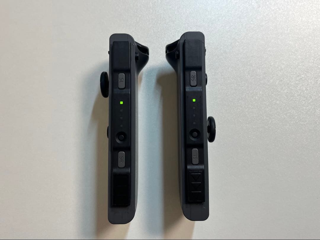 美品Nintendo Switch ブラック 本体 付属品あり 箱無し