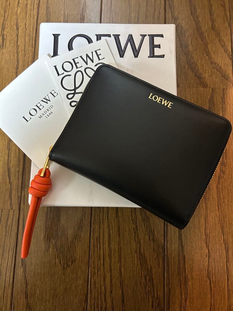 ロエベ 財布 二つ折り ジップアラウンドウォレット黒 新品 人気