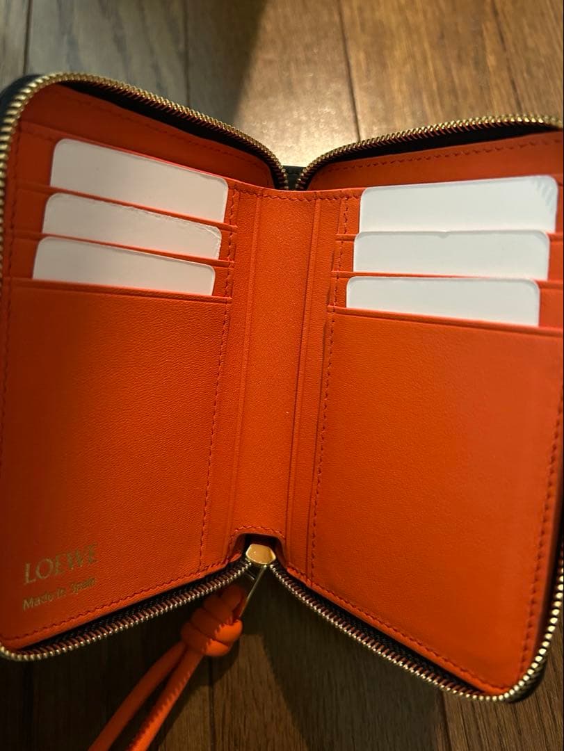 ロエベ 財布 二つ折り ジップアラウンドウォレット黒 新品 人気