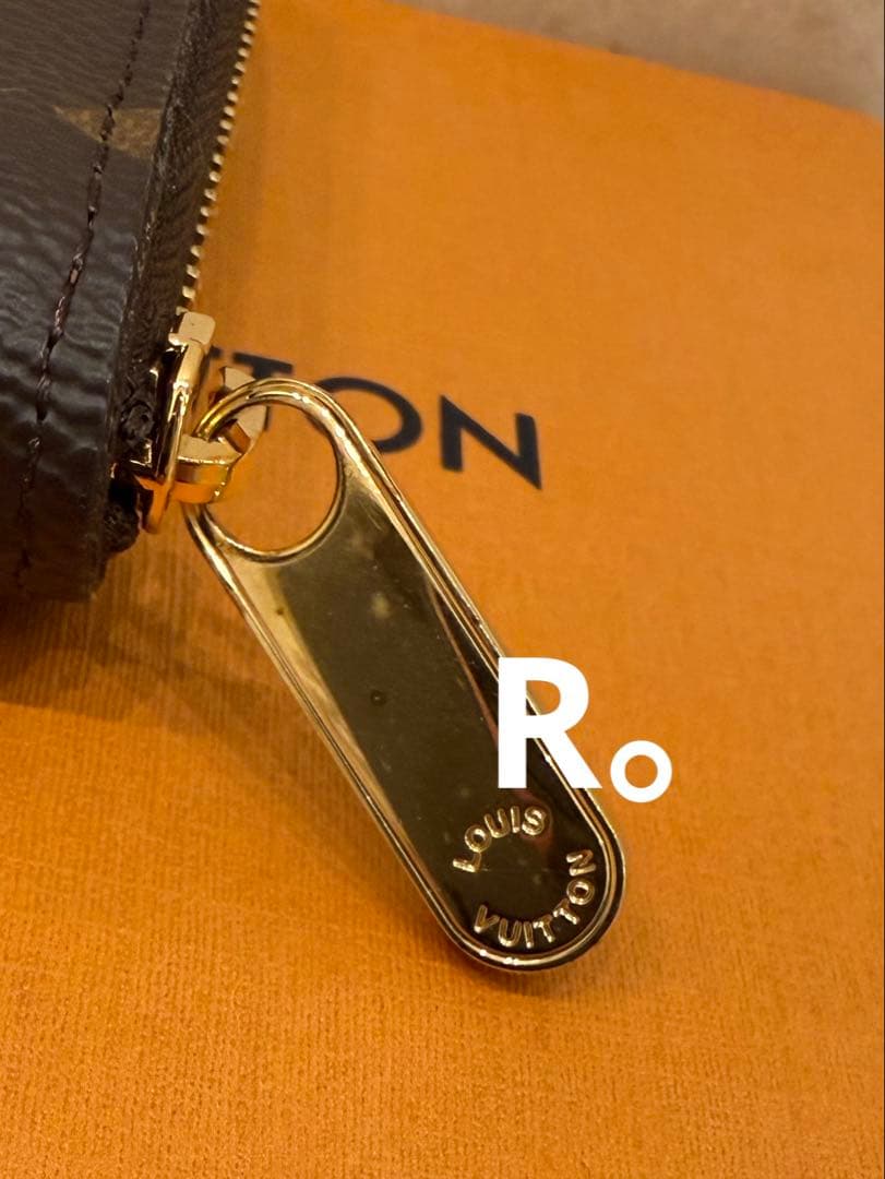 LOUIS VUITTON ジッピーパース　モノグラム