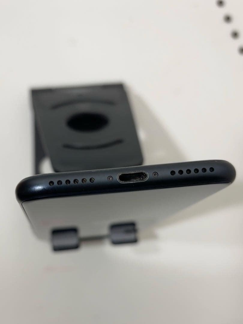 早い者勝ち　[SIMフリー]Apple iPhone se3 128GB