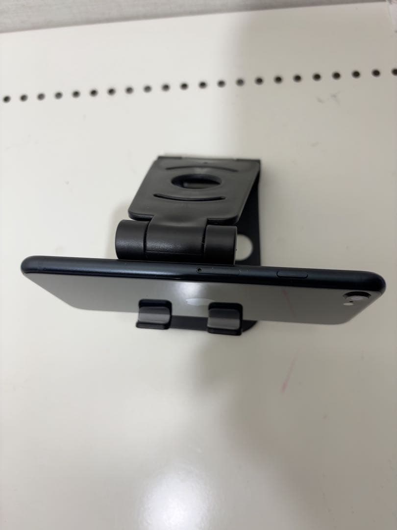 早い者勝ち　[SIMフリー]Apple iPhone se3 128GB